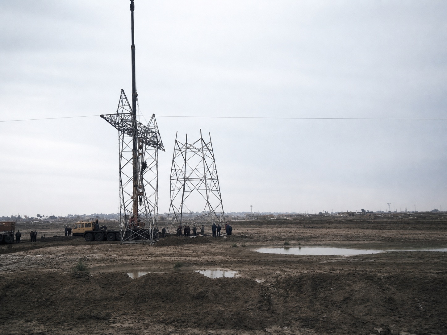 CB Tosun field crew working on an energy transmission line